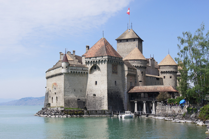 prime-tours-chillon-castle-switzerland chillon castle Switzerland