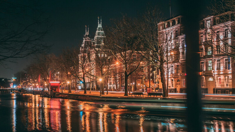 Prime Tours luxury travel Gourmet and Romantic Benelux Netherlands Amsterdam Photo by Jordan Pulmano on Unsplash