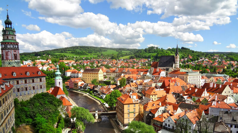 Prime Tours luxury travel destinations City Tours Czech Republic Český Krumlov by Mike Swigunski on Unsplash