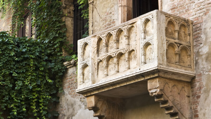 Prime Tours luxury travel destinations Culture, Art, and Music Northern Italy Verona – Roman Arena & Juliet’s House Photo by LuigiConsiglio on iStock