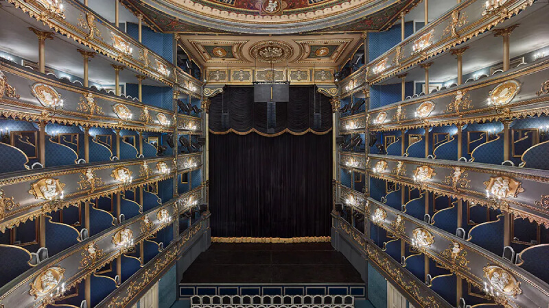 Prime Tours luxury travel destinations Culture Art and Music Tours Czech Republic Prague – Estates Theatre & National Gallery Image courtesy of Národní divadlo (https://www.narodni-divadlo.cz)