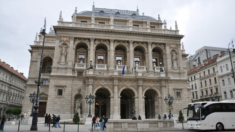 Prime Tours luxury travel destinations Special Tours Hungary Budapest – Premium Opera Experience & Fine Dining Photo by David Karásek on Unsplash