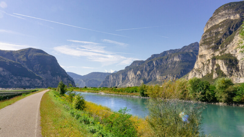 Prime Tours luxury travel destinations Sports, Ski and Adventure Tours Northern Italy Bolzano – Hiking & Cycling in the South Tyrol Photo by Max Böhme on Unsplash